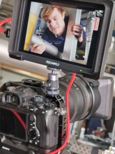 Behind-the-Scenes-Aufnahme einer Videoproduktion — Industriefotografie für B2B-Kampagnen und Corporate-Content — Industriefotografie aus Leipzig — BCS Media